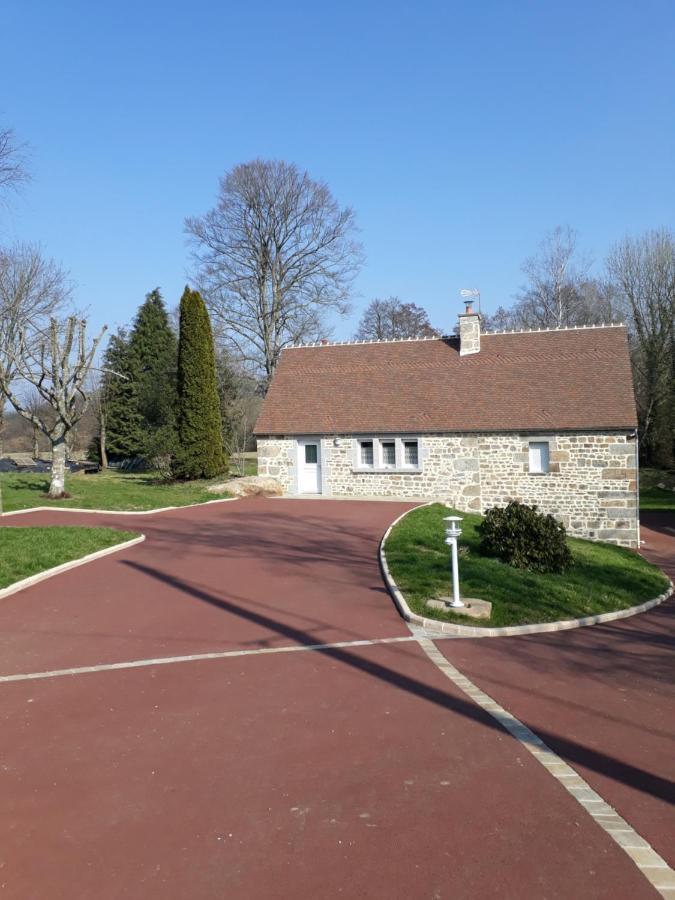 Le Moulin Des Noes Villa Sainte-Marguerite-de-Carrouges Exterior photo